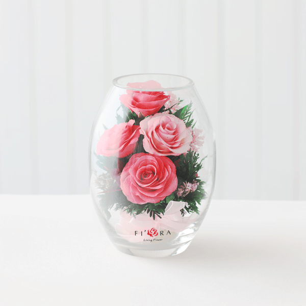 Розовые розы в малой овальной вазе xs